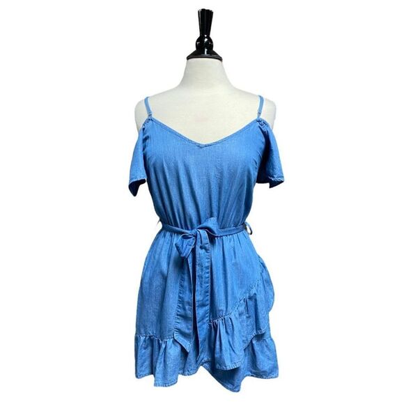 Love Tree Denim Chambray Cold Shoulder Faux Wrap Dress Size Medium - Picture 1 of 7